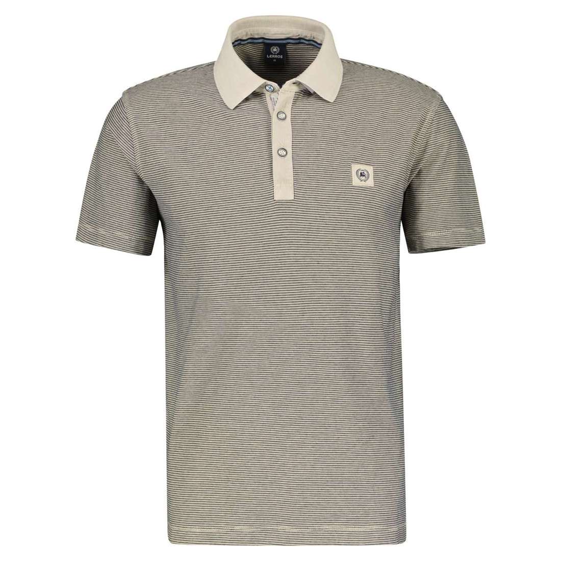 Рубашка с короткими рукавами и вышитым логотипом на груди.