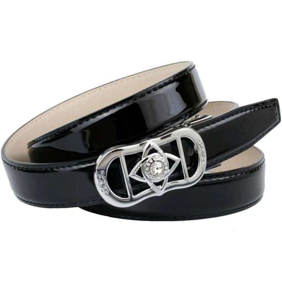 Кожаный ремень с эксклюзивной пряжкой.