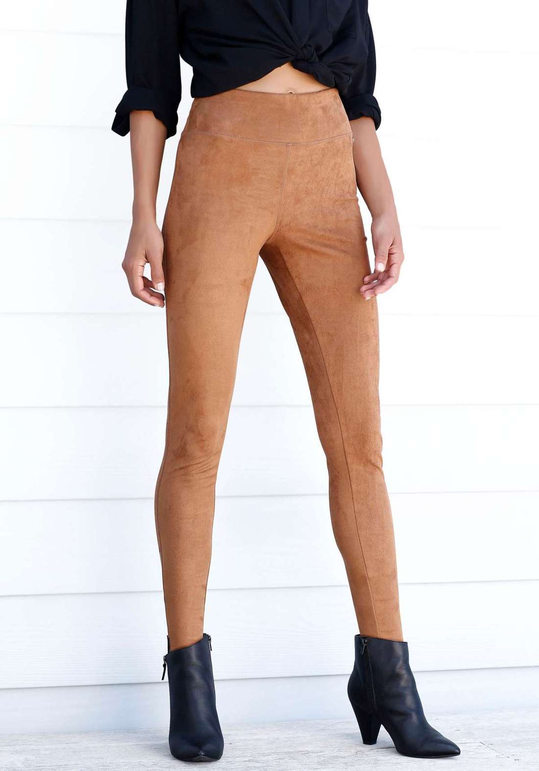 Леггинсы, имитирующие замшу