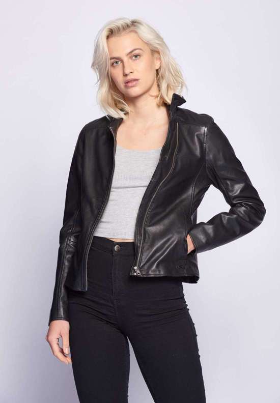 Кожаная куртка 42020112