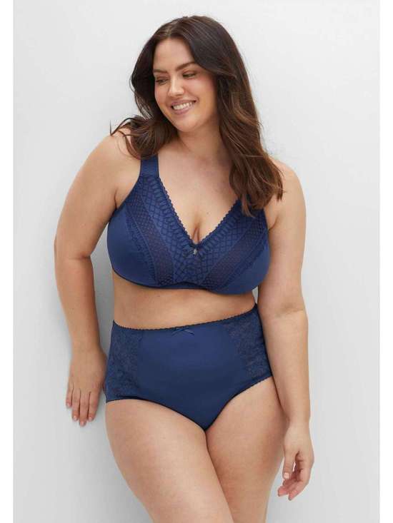 Широкий бюстгальтер без косточек с кружевными деталями. Große Größen