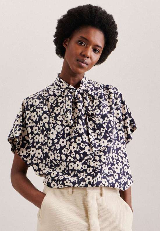 Блузка с завязками на воротнике Schwarze Rose