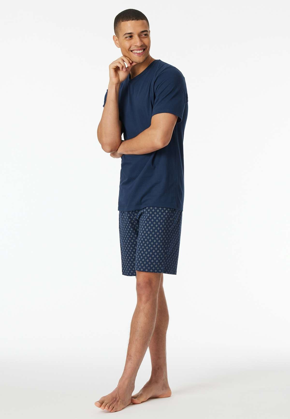 Коротышки с V-образным вырезом `Casual Essentials`