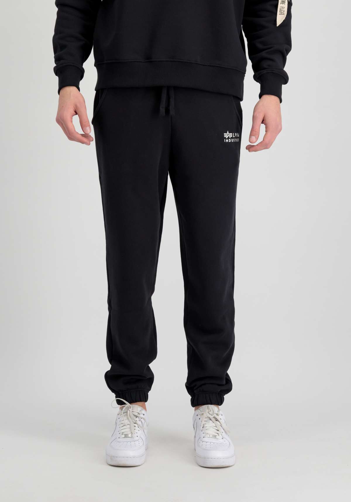 Спортивные штаны Men - Jogger Organics EMB Regular Jogger