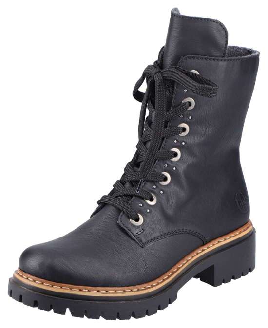 Ботильоны на шнуровке и прочной профильной подошве