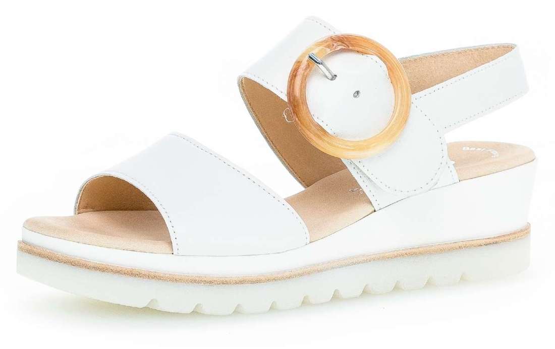 босоножки на танкетке