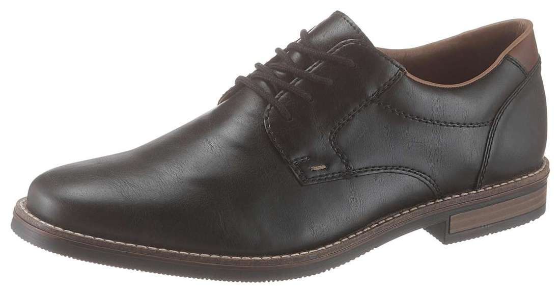 Туфли на шнуровке с модными декоративными швами.