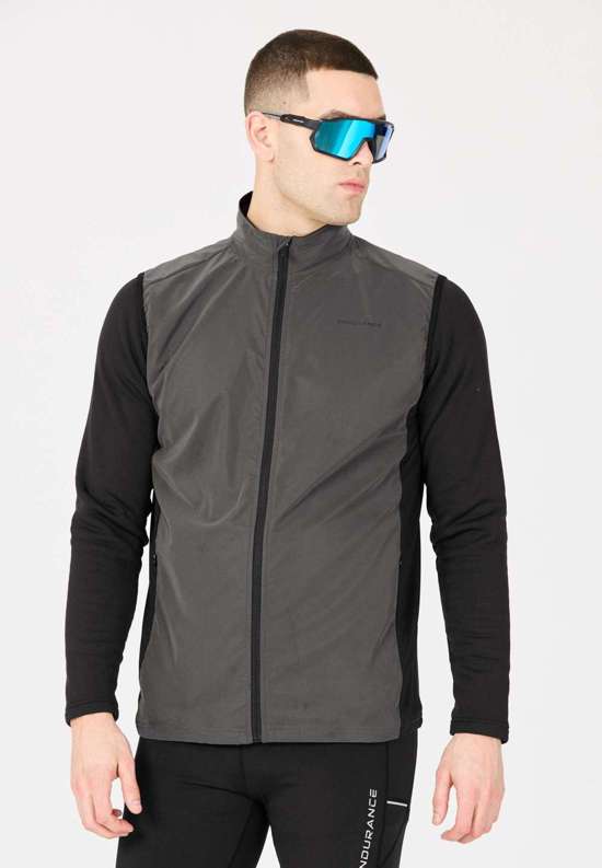 Функциональный жилет с водонепроницаемым покрытием. Cimaron