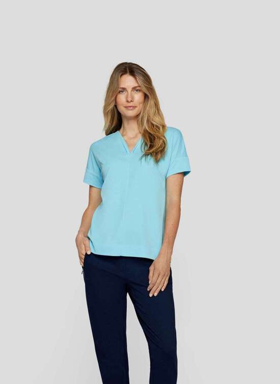 Рубашка с принтом T-Shirt mit überschnittener Schulter