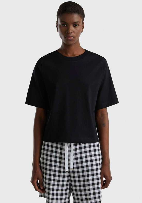 Футболка в базовом образе