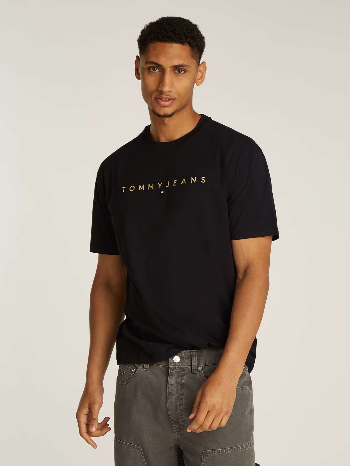 футболка TJM REG GOLD LINEAR LOGO TEE EXT