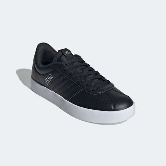 Кроссовки, вдохновленные дизайном Adidas Samba. VL COURT 3.0 SKATEBOARDING