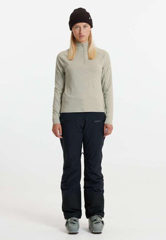 Функциональная рубашка эластичного и быстросохнущего качества. Gotska