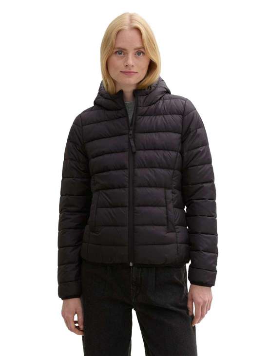 Стеганая куртка с капюшоном