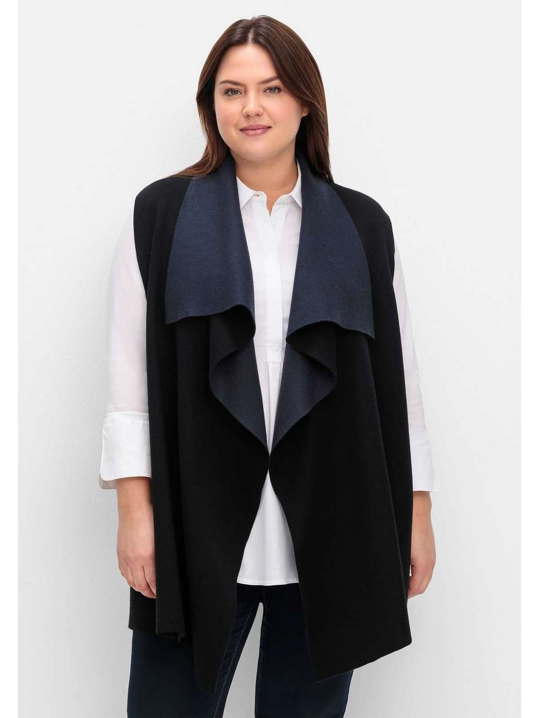 Кардиган с мягко ниспадающим воротником. Große Größen