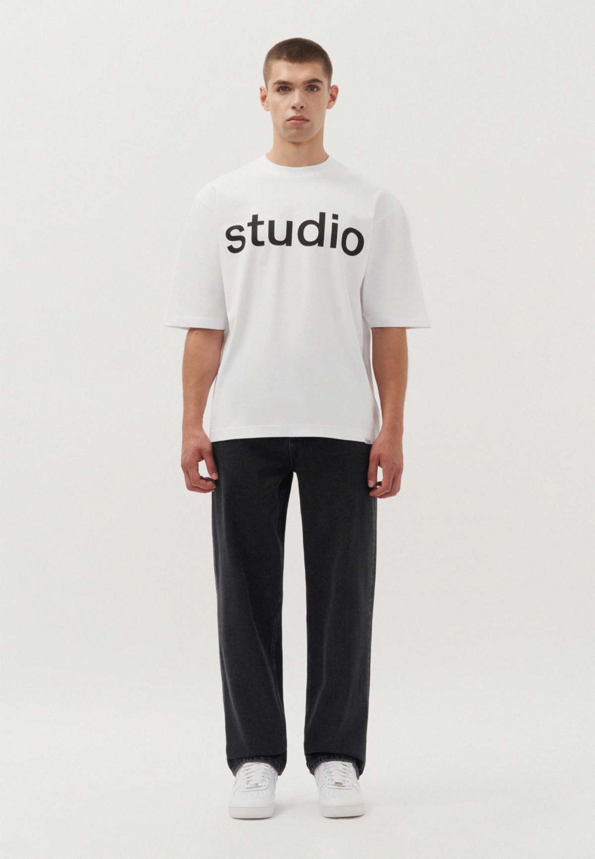 футболка Studio