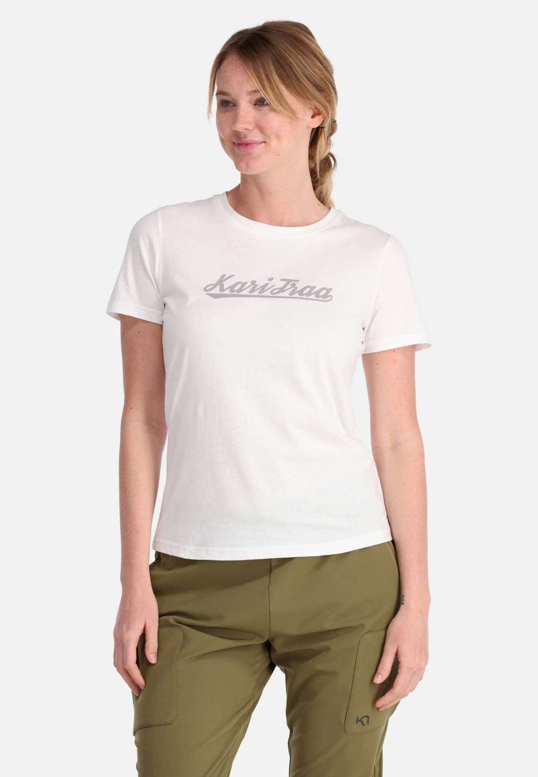 Функциональная рубашка со спортивным логотипом бренда Mølster