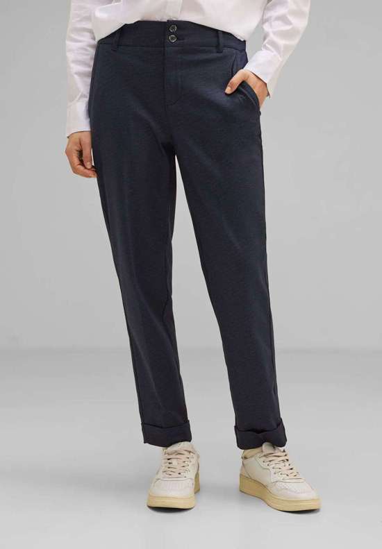 Базовый фасон чинос