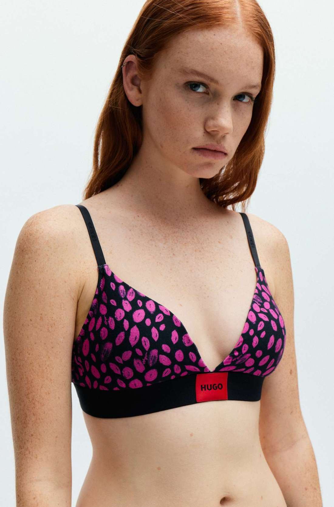 Треугольный бюстгальтер с логотипом HUGO на поясе. TRIANGLE RL DESIGN