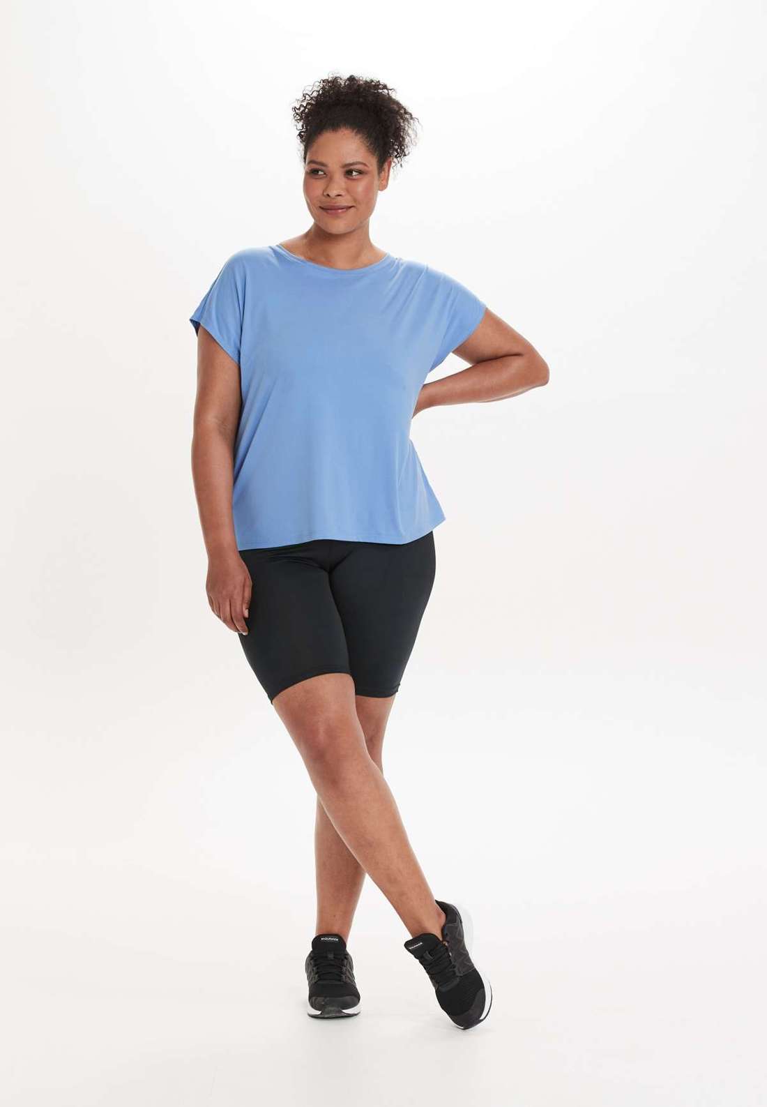 Легкие компрессионные шорты JALON