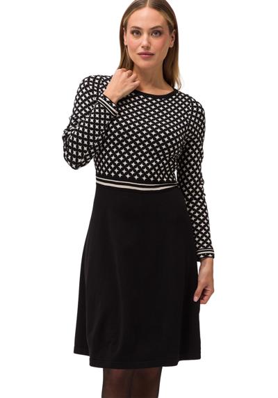Трикотажное платье zero Strickkleid grafisches Muster