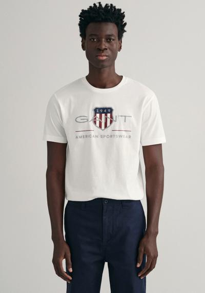 Футболка с логотипом на груди REG ARCHIVE SHIELD SS T-SHIRT