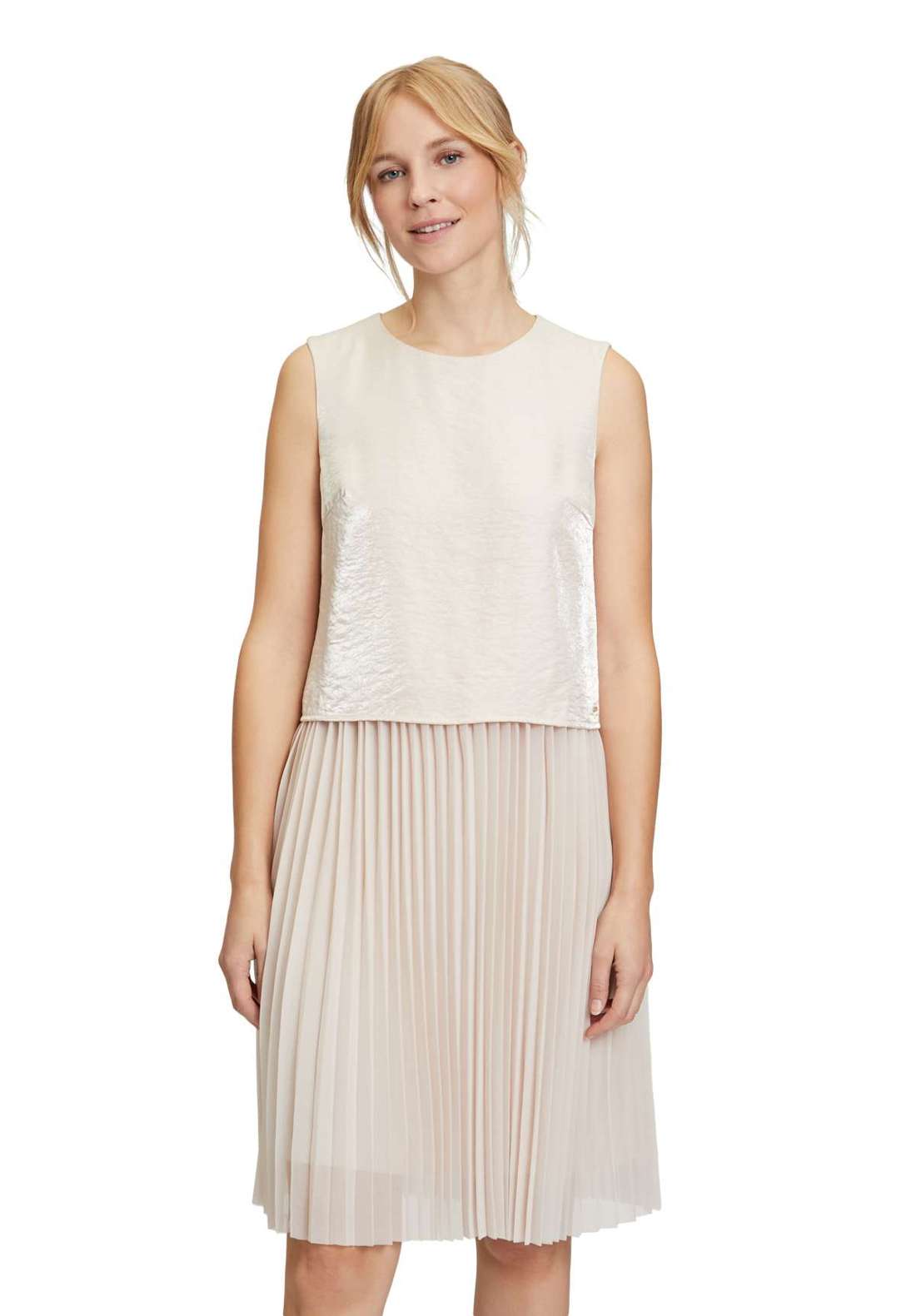 Летнее платье Betty & Co Stufenkleid mit Plissee