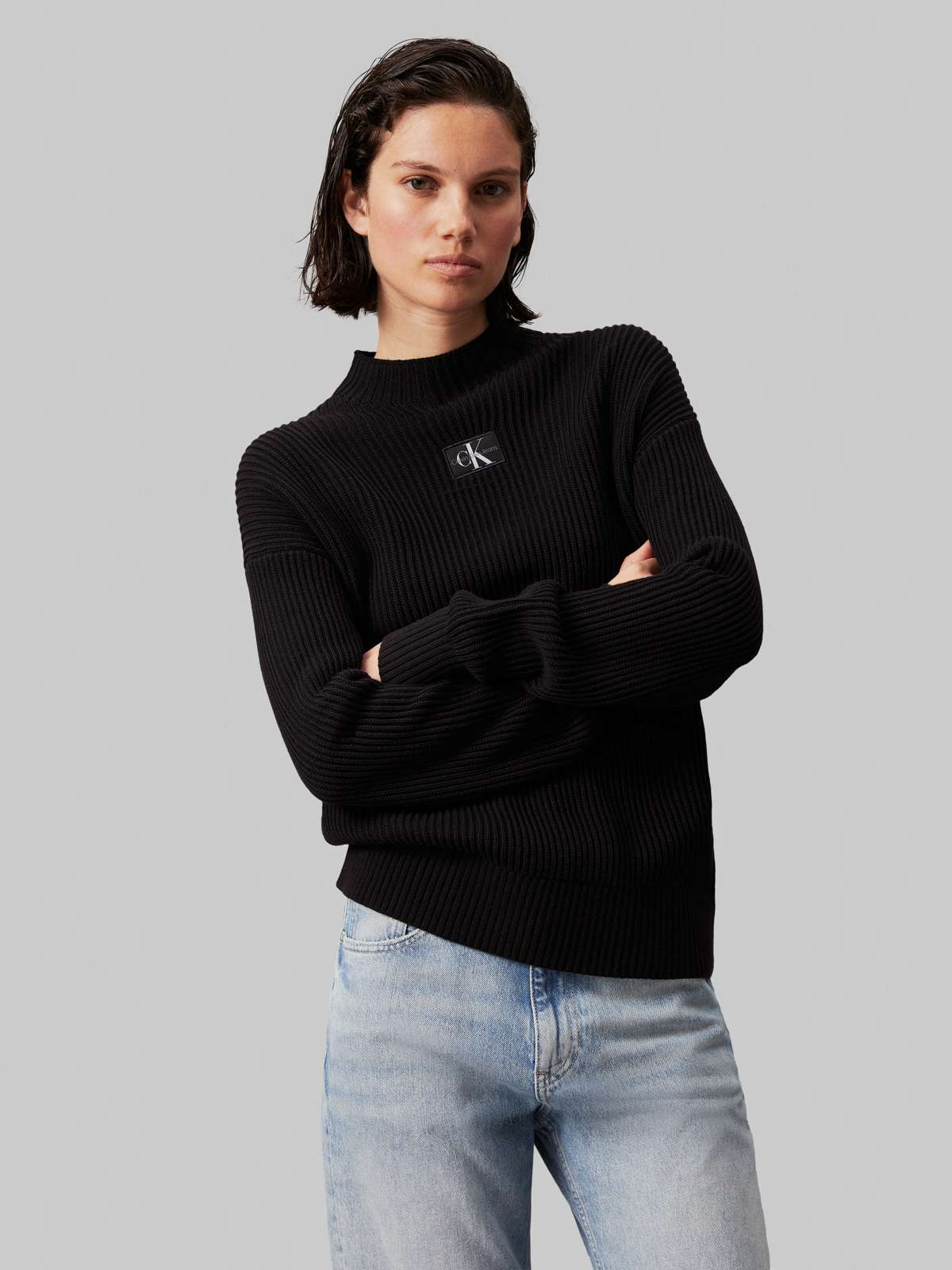Свитер с воротником стойкой и нашивкой-логотипом WOVEN LABEL LOOSE SWEATER