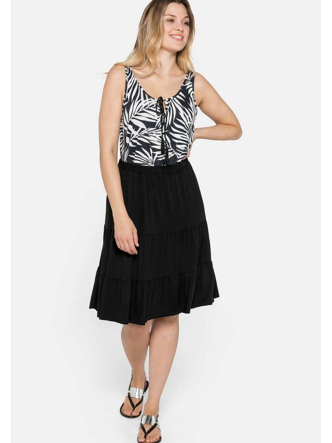 Юбка с воланами, эластичным поясом и многоярусными воланами. Große Größen