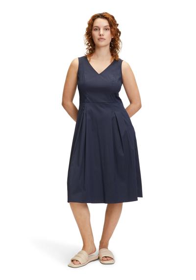 Летнее платье Sommerkleid mit V-Ausschnitt