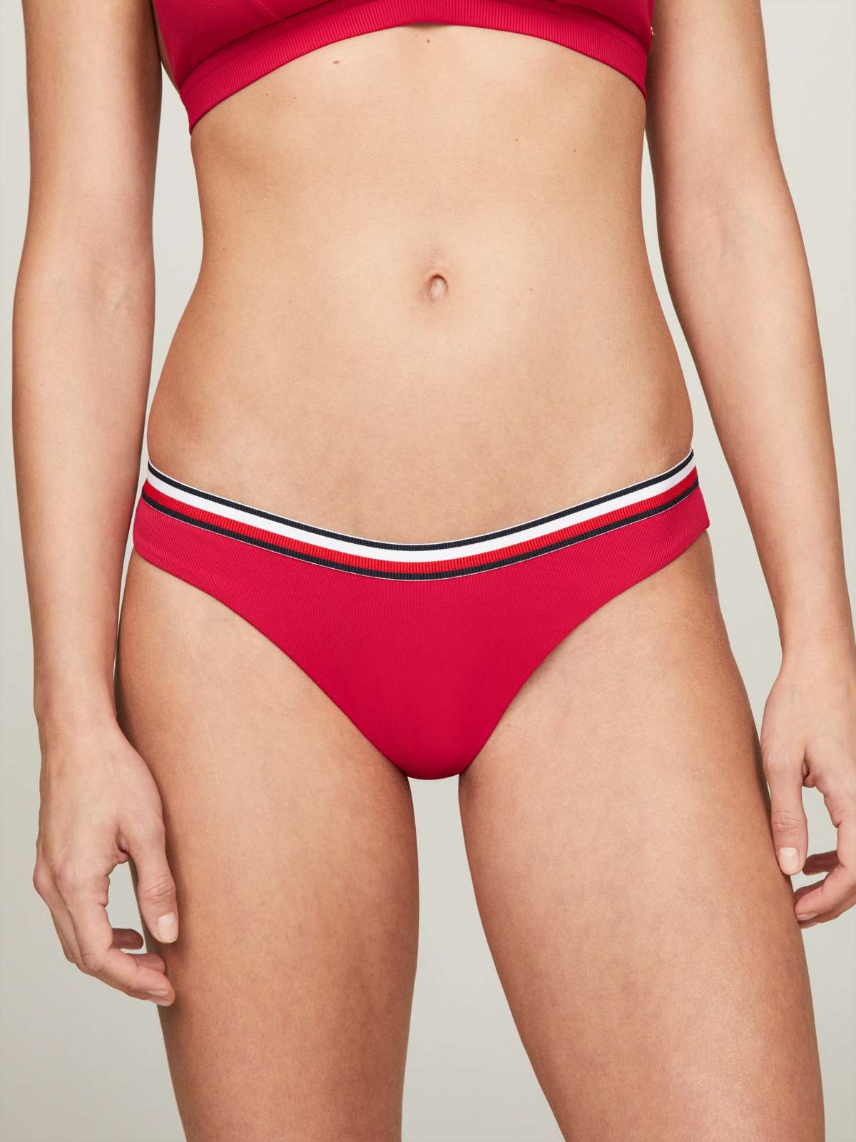 Плавки бикини с ребристой структурой. CHEEKY HIGH LEG BIKINI