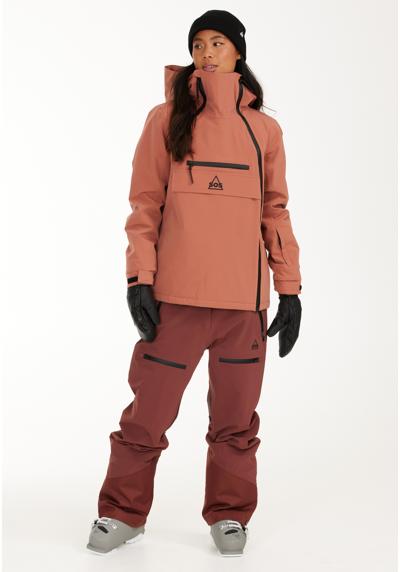 Лыжная куртка с практичным карманом для ски-пасса.