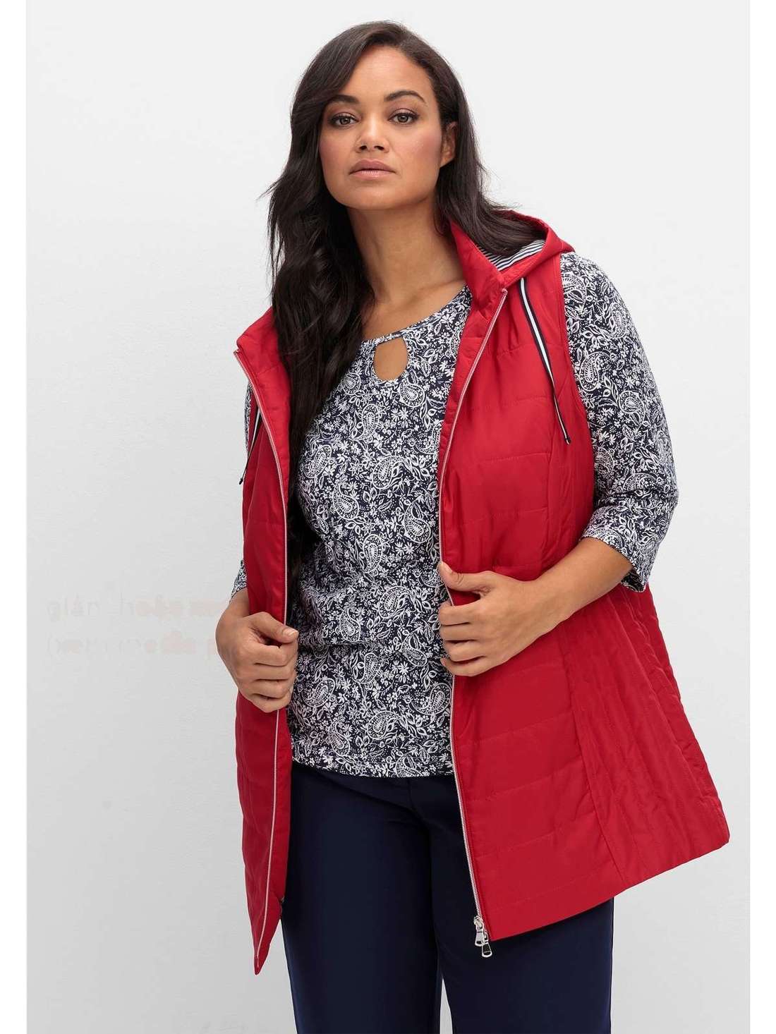 Стеганый жилет на полосатой подкладке Große Größen