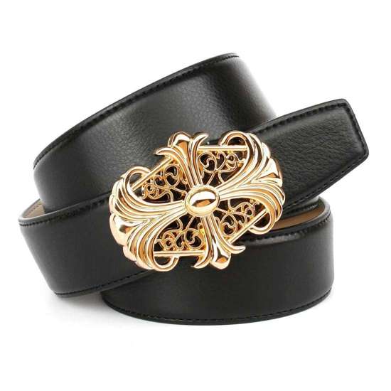 Кожаный ремень с подкладкой и блестящей застежкой