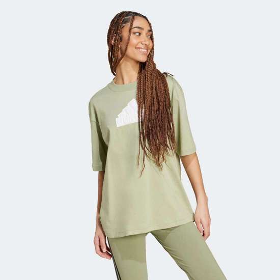 футболка FUTURE ICONS BADGE OF SPORT BOYFRIEND