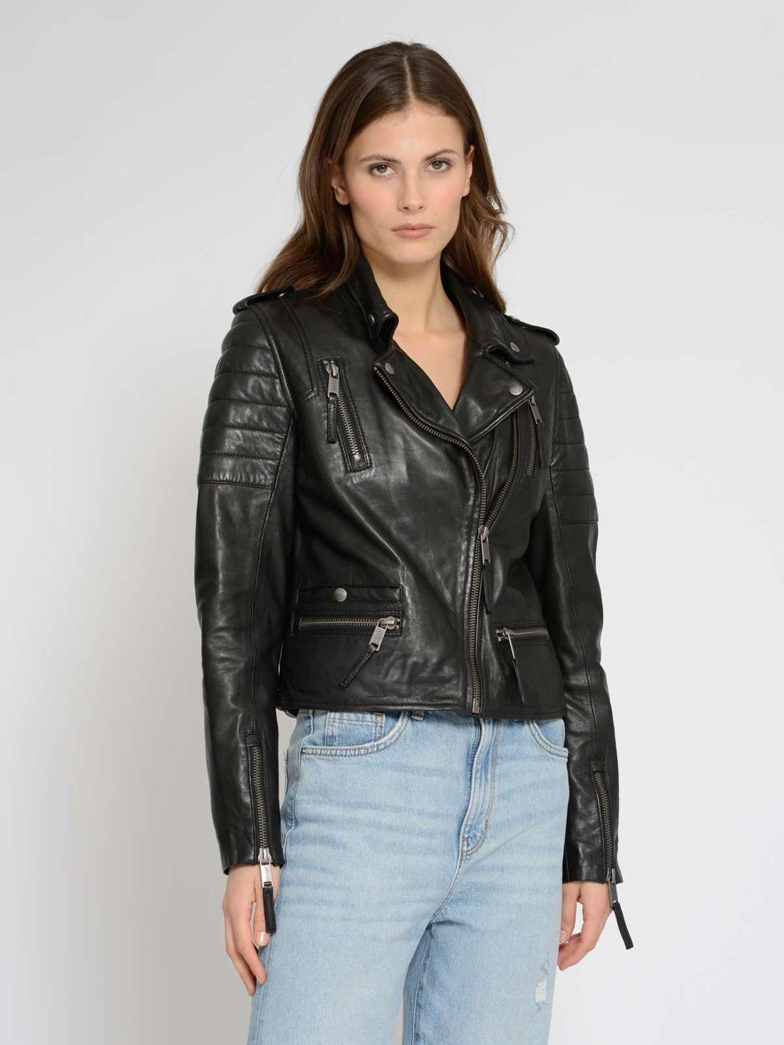 Кожаная куртка 31022108