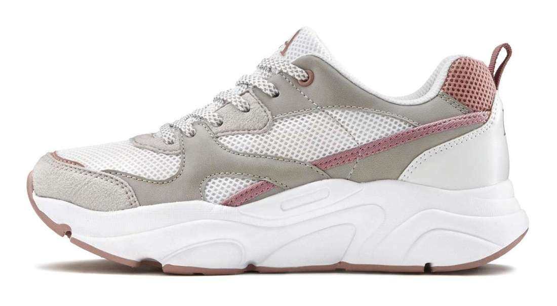 Кроссовки на ультралегкой массивной подошве