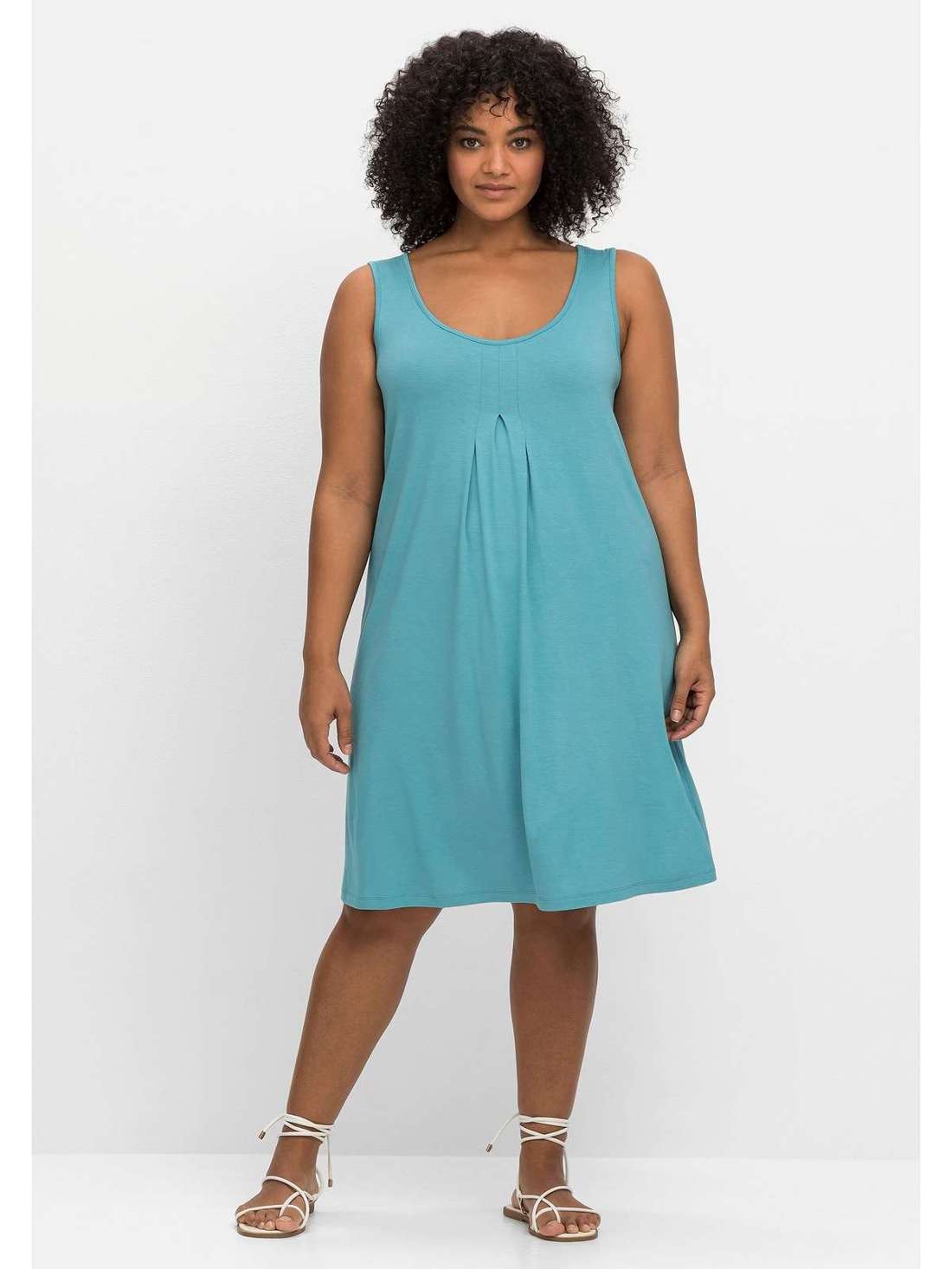 Пляжное платье со складками спереди Große Größen