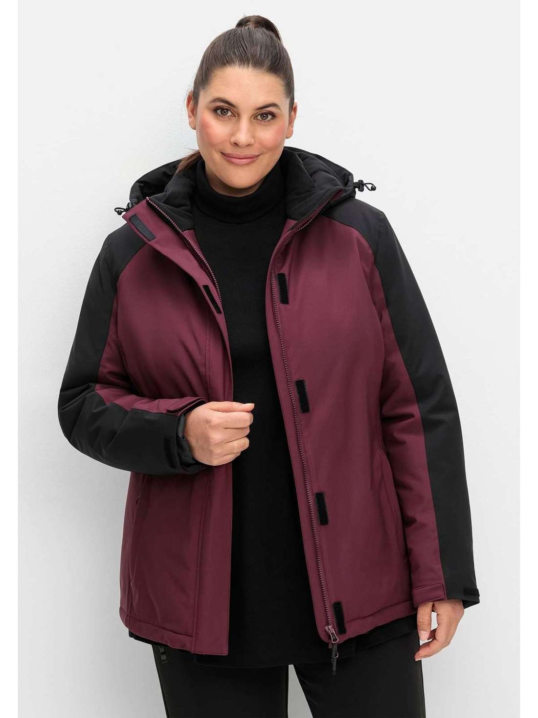 Уличная куртка с капюшоном Große Größen