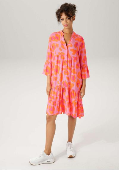Платье-туника с ярким графическим принтом в виде цветов