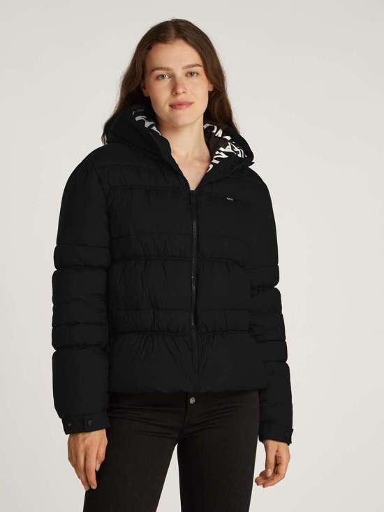 Стеганая куртка с капюшоном с надписью-логотипом