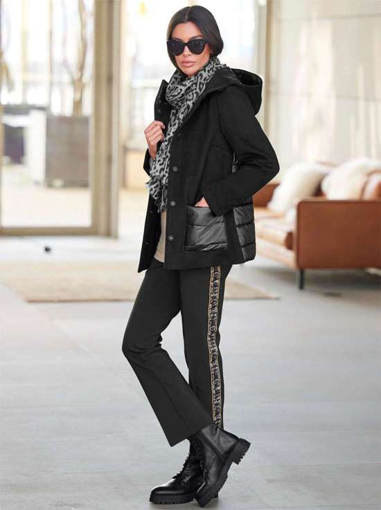 Длинная куртка с капюшоном