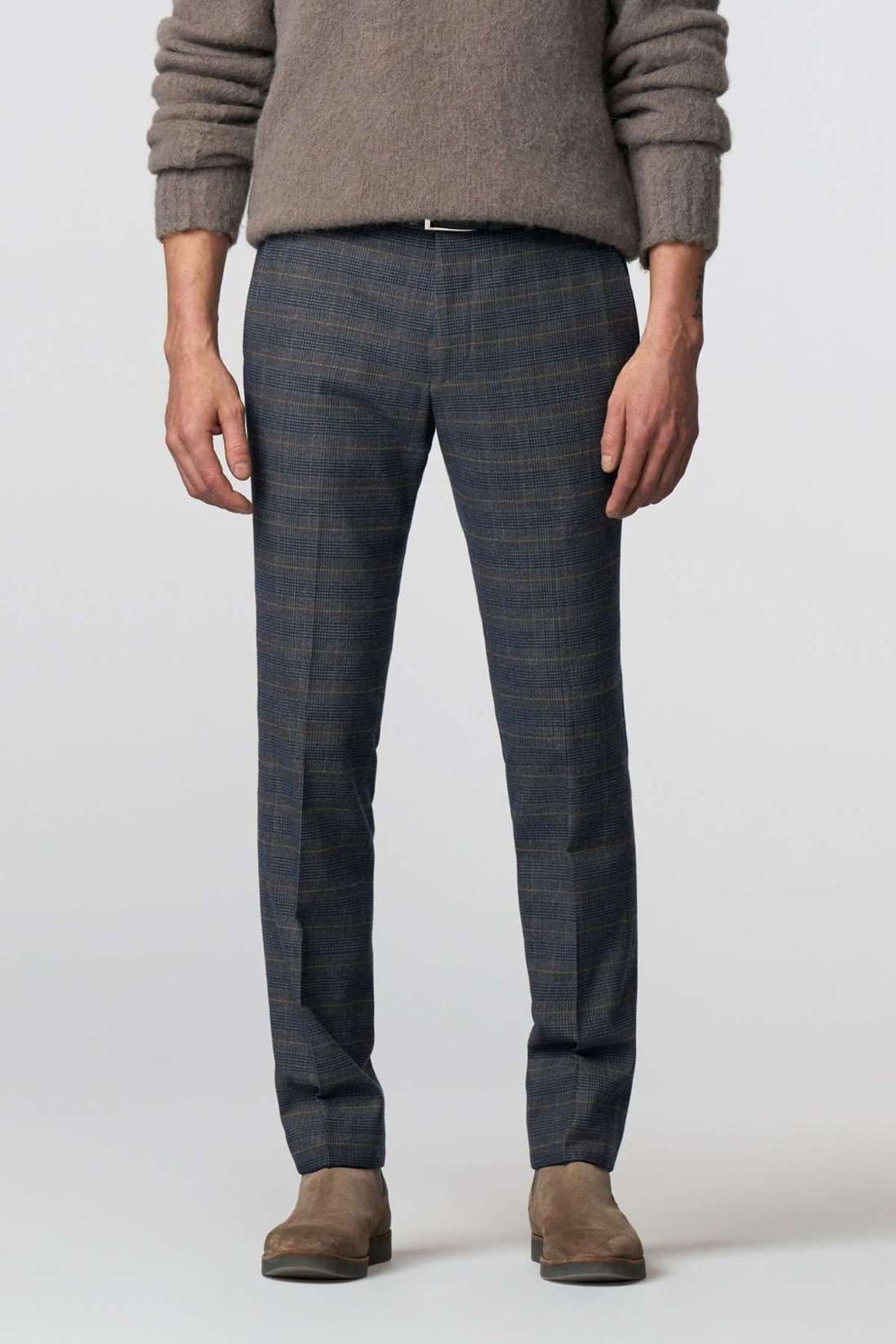 Чиносы с декоративной стежкой и пуговицами. Bonn