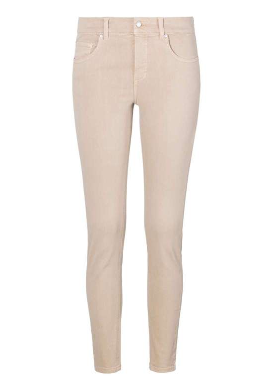 Джинсы скинни с контрастной строчкой на карманах.