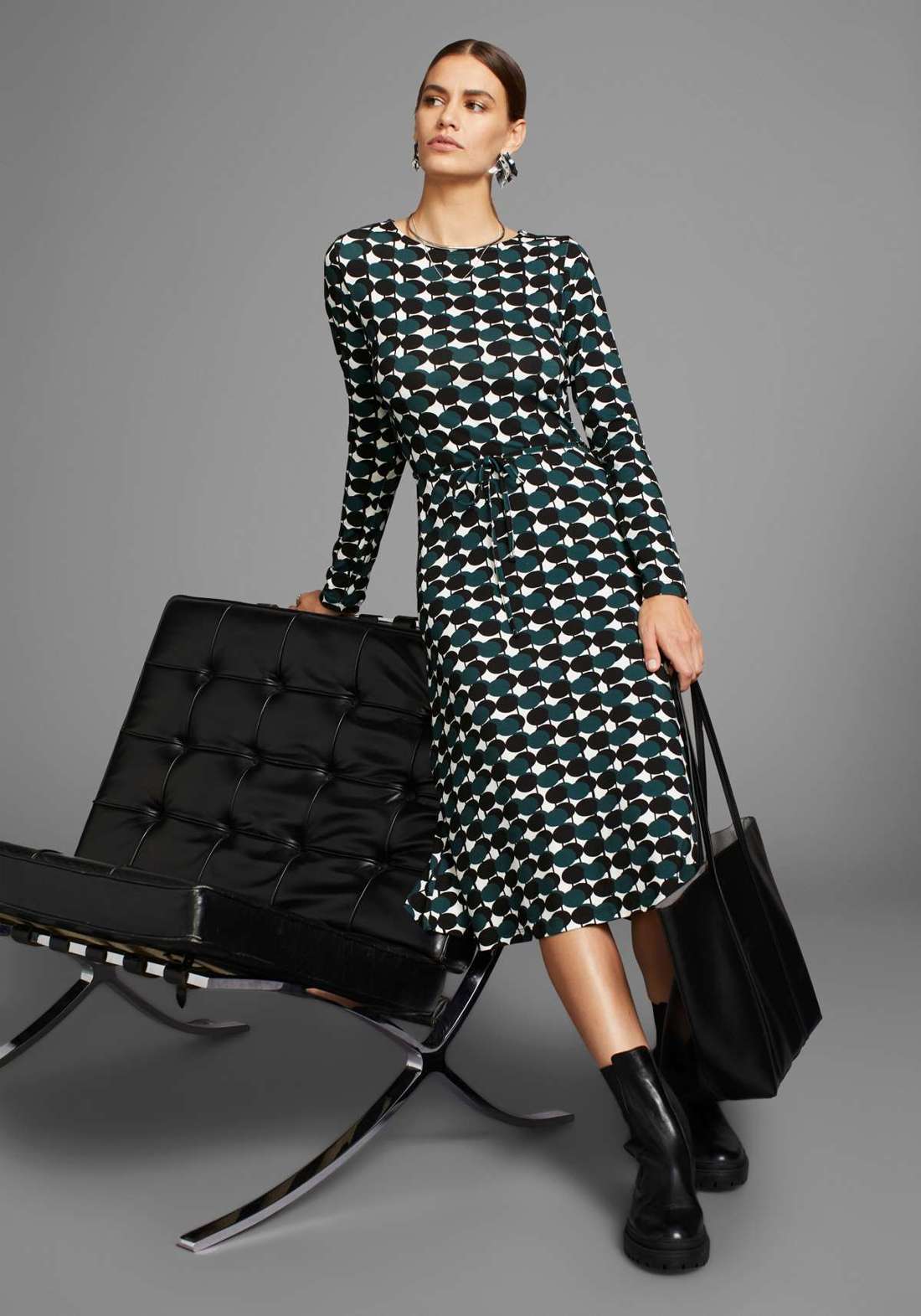 Трикотажное платье с современным принтом - НОВАЯ КОЛЛЕКЦИЯ