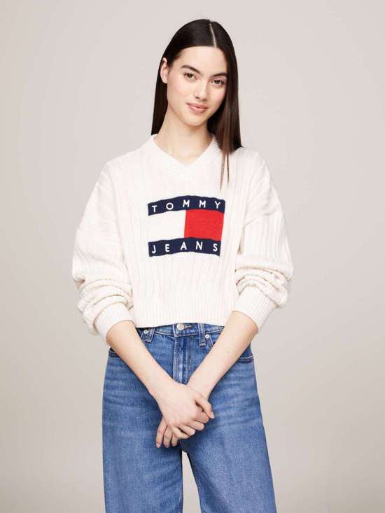 Вязаный свитер с центральным логотипом Tommy Jeans TJW VNCK CENTER FLAG SWEATER EXT