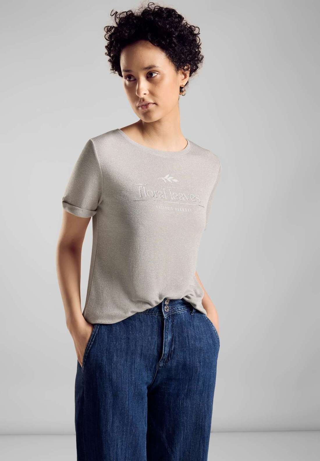 Рубашка с круглым вырезом и надписью