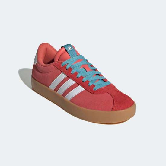 Кроссовки, вдохновленные дизайном Adidas Samba. VL COURT 3.0