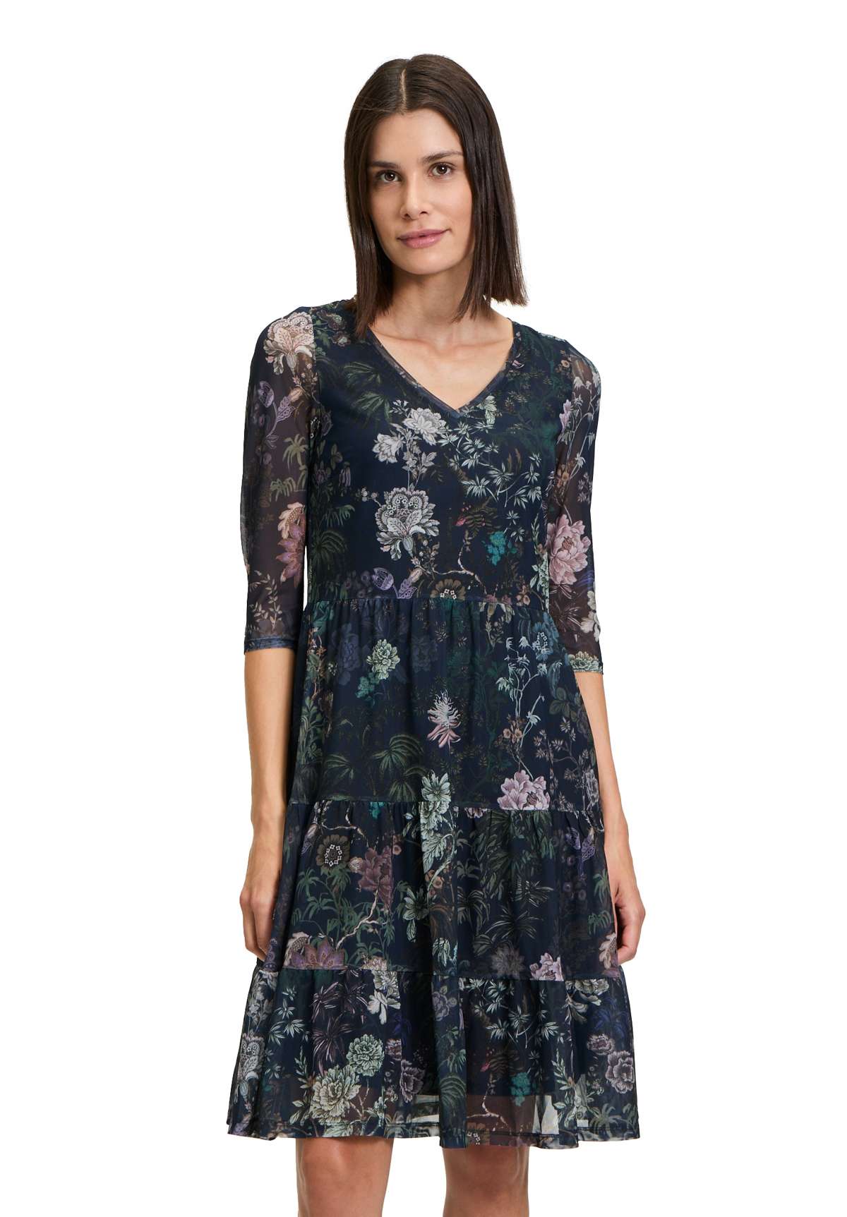 Летнее платье Stufenkleid mit Stufen
