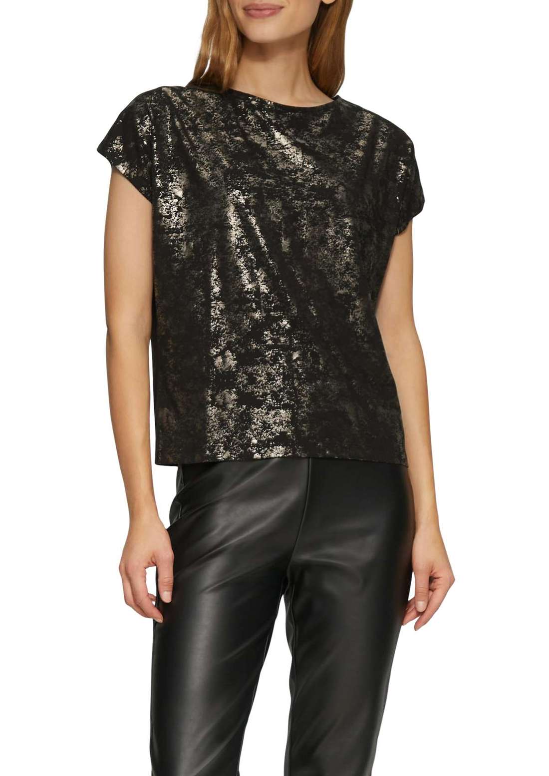 Футболка с металлизированным узором